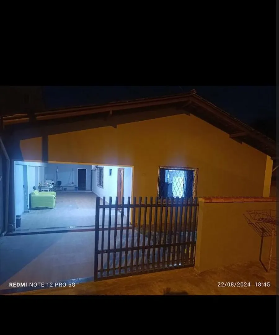 ゲストハウス Pousada Lux Jaraguá do Sul